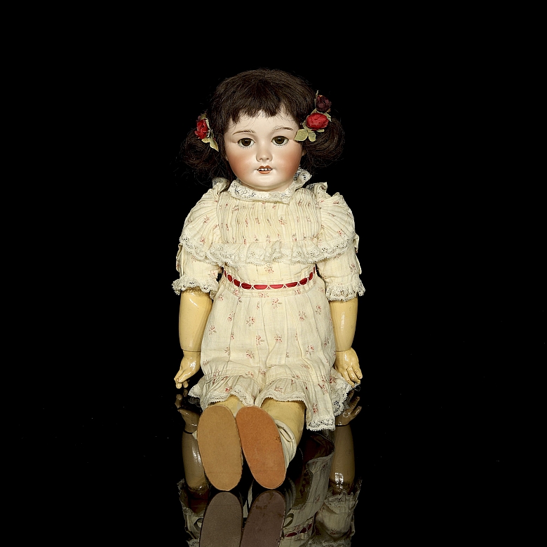 SFBJ ‘Bèbè Téte Jumeau Doll’, circa 1905-1920