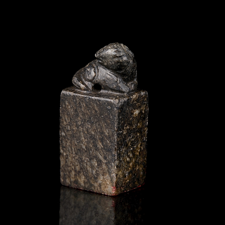 Sello de piedra tallada 