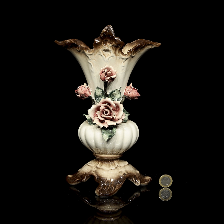 Capodimonte porcelain ‘Vase with appliqué’, 20th century - 10
