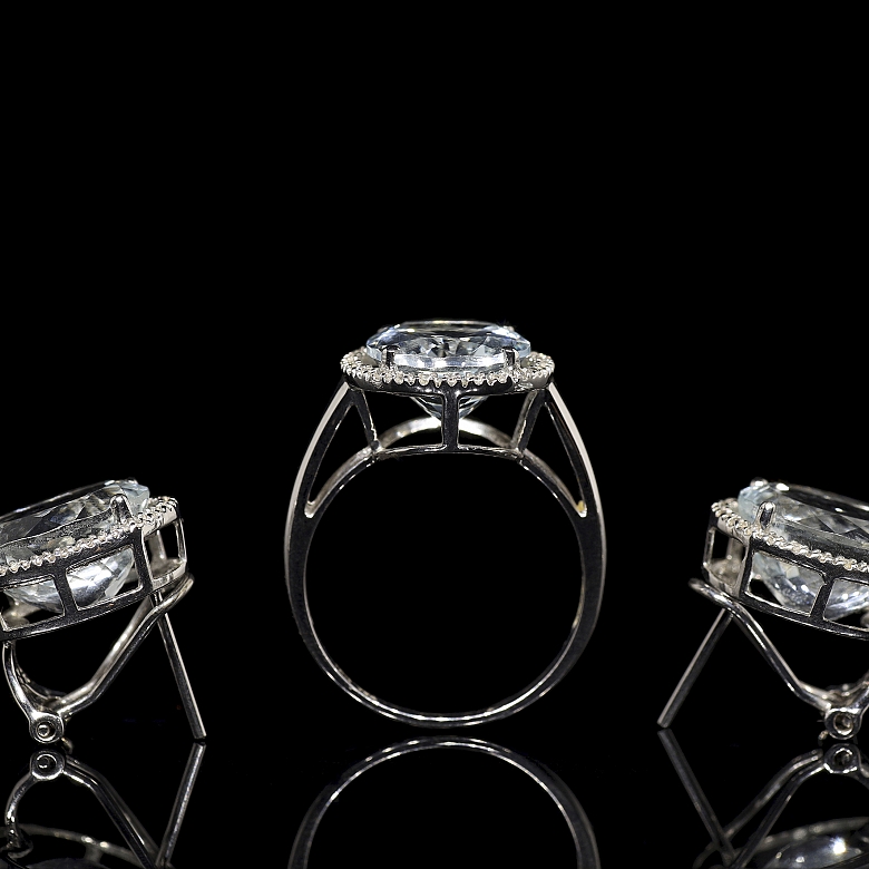 Juego en oro blanco de 18k con aguamarinas y diamantes