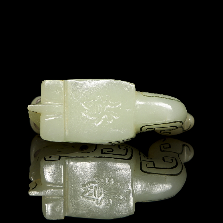 Figura de jade con turquesa 