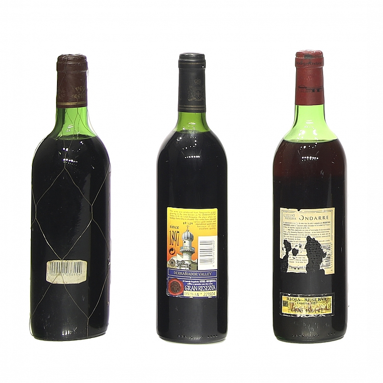 Three bottles of Spanish red wine