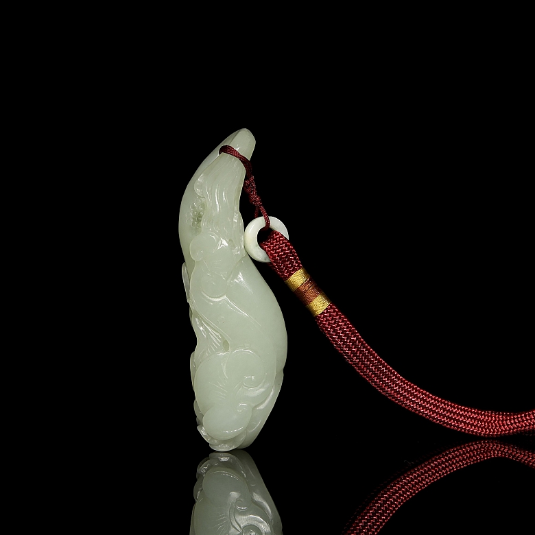 Jade figure ‘Fruit with lingzhi’, Qing dynasty