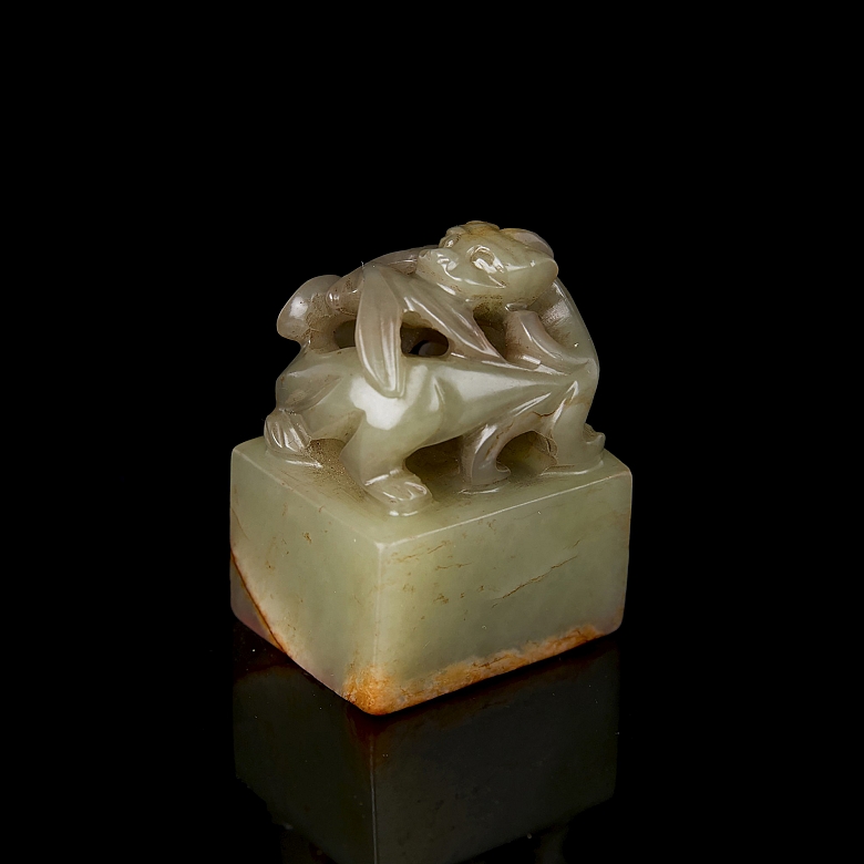 Yellow jade ‘Dragon’ seal, Ming dynasty