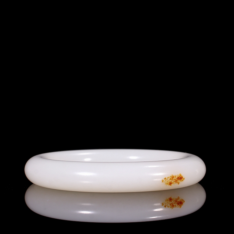Esclava circular de jade blanco de Hetian, dinastía Qing