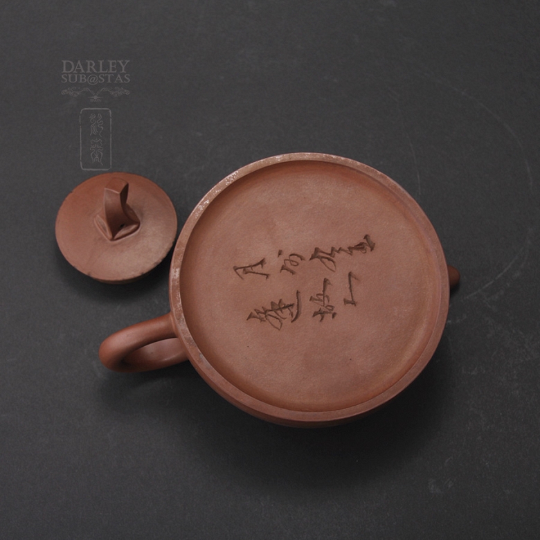 Beautiful Ancient Chinese Yixing teapot. - 2