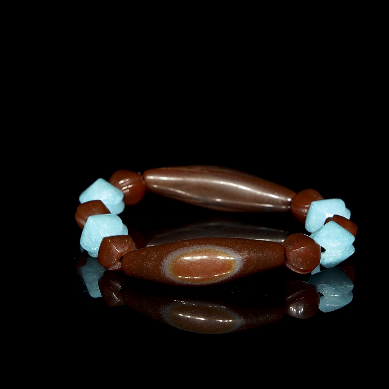 Pulsera de cuentas y Dzi de ágata Alashan, y amazonita, dinastía Liao