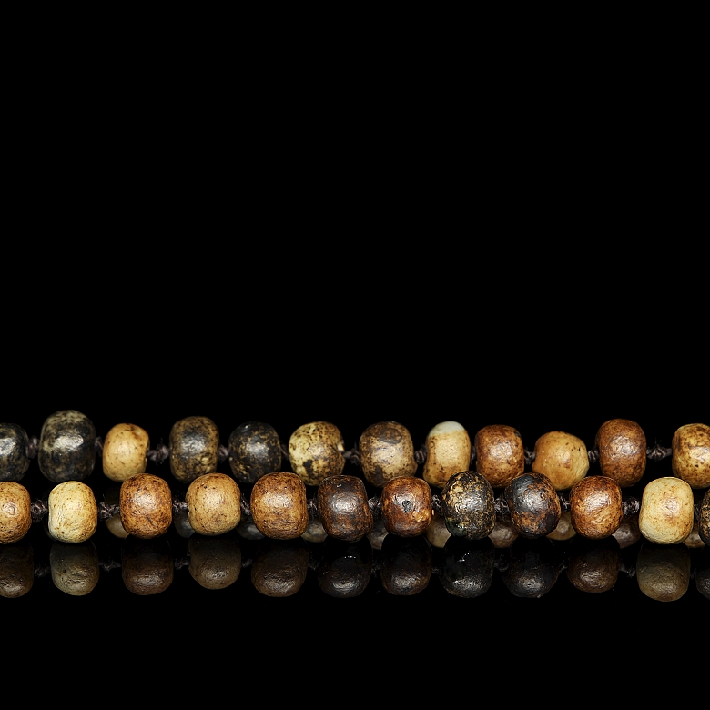 ‘Mala’ necklace with stone beads, Qing dynasty