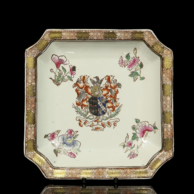 Plato cuadrado de porcelana