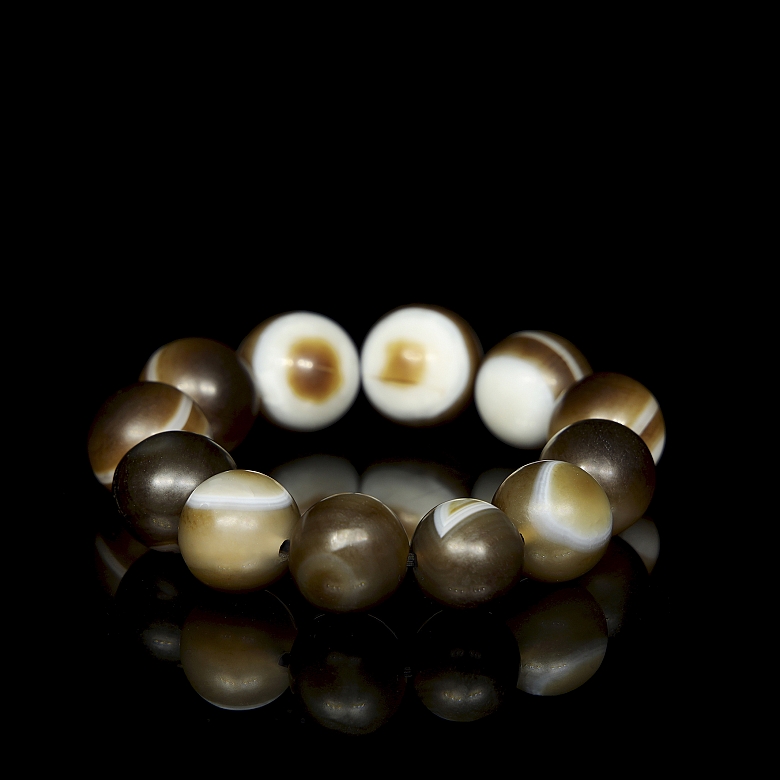Pulsera de doce cuentas de ágata, dinastía Liao