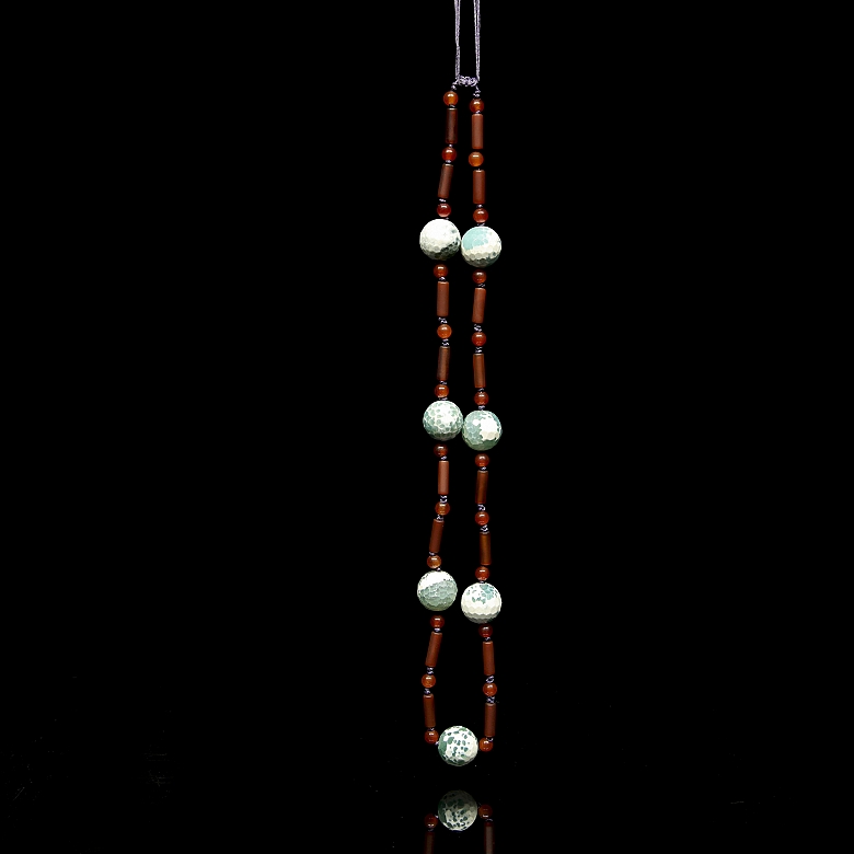 Collar de cuentas de ágata y liulí, dinastía Qing