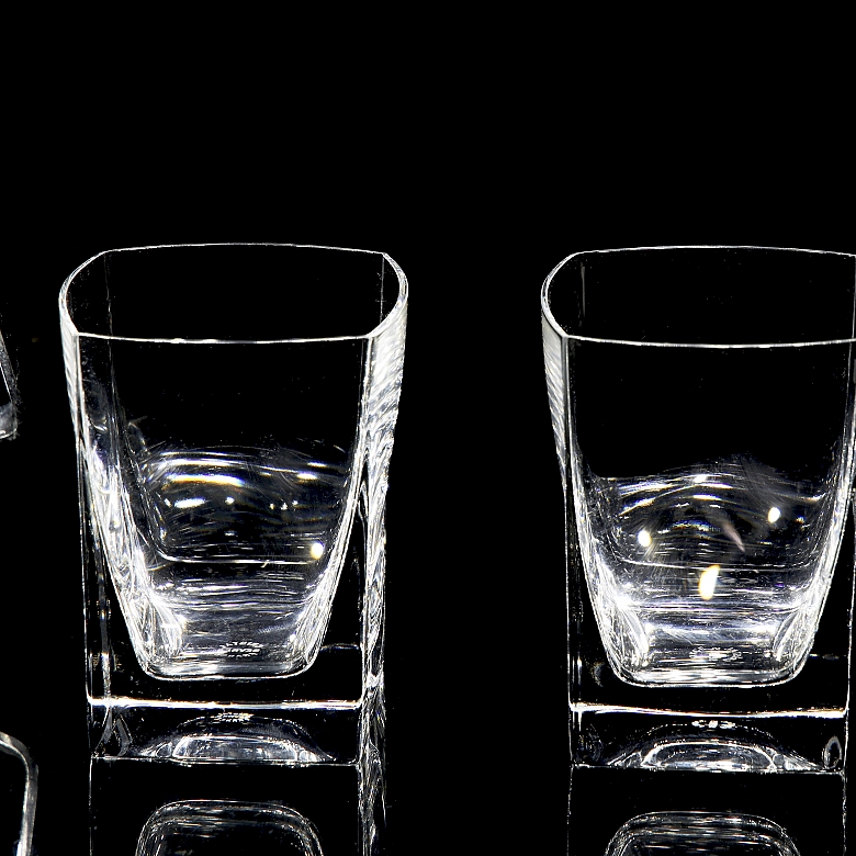 Juego para licor con cubitera y cinco vasos, s.XX