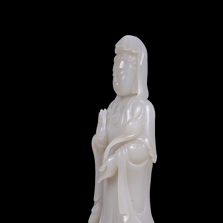 Figura de jade blanco tallado 