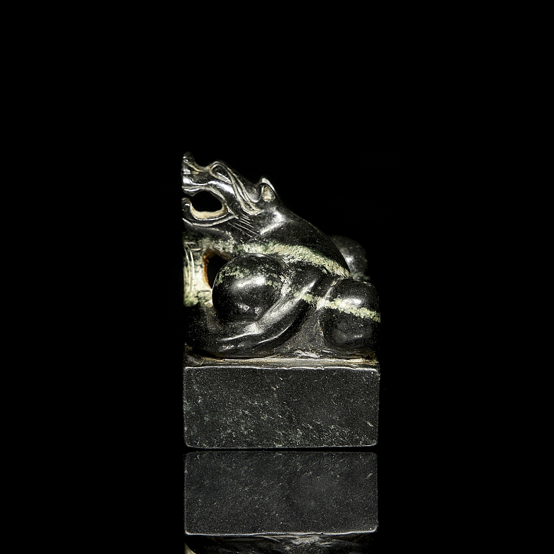 Sello de jade tallado 