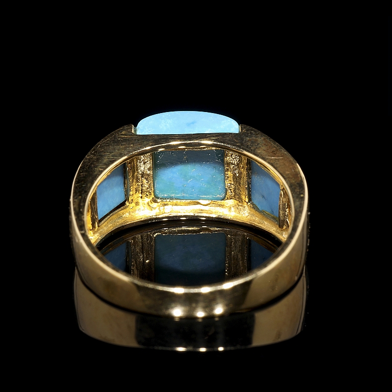 Anillo con turquesas en oro amarillo de 18 kt