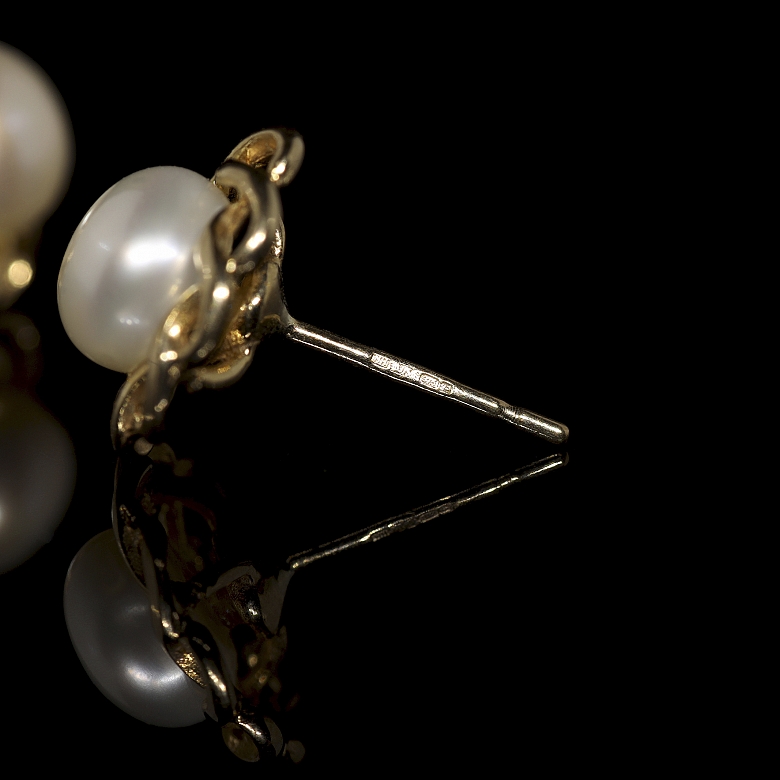 Pendientes de oro amarillo con perlas