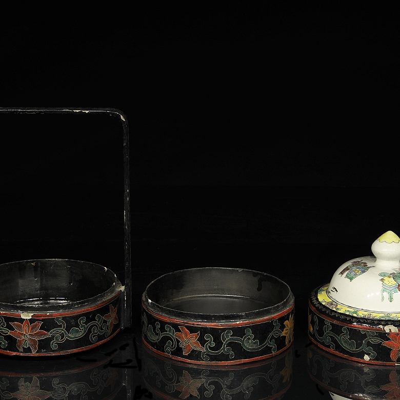 Wooden and porcelain box, Qing dynasty - 4