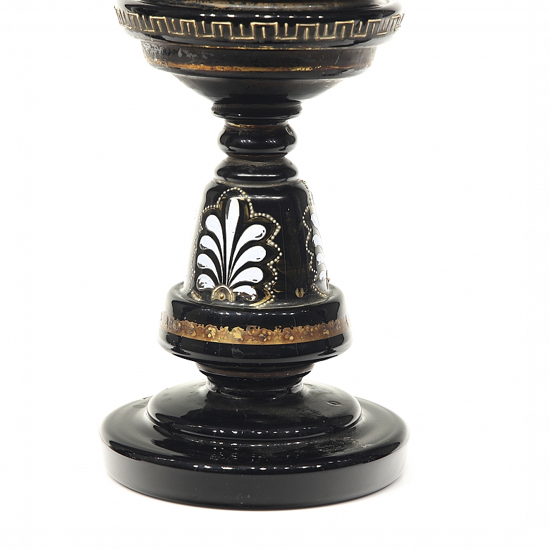 Quinqué and pair of Art Nouveau vases, 20th century - 4