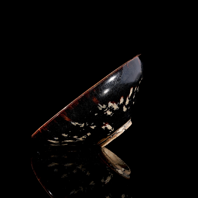 Cuenco de cerámica con esmalte negro del horno Jizhou, estilo Song