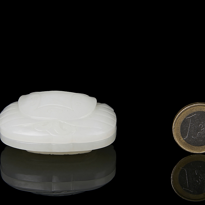 Hetian jade box ‘Crab’ Qing dynasty