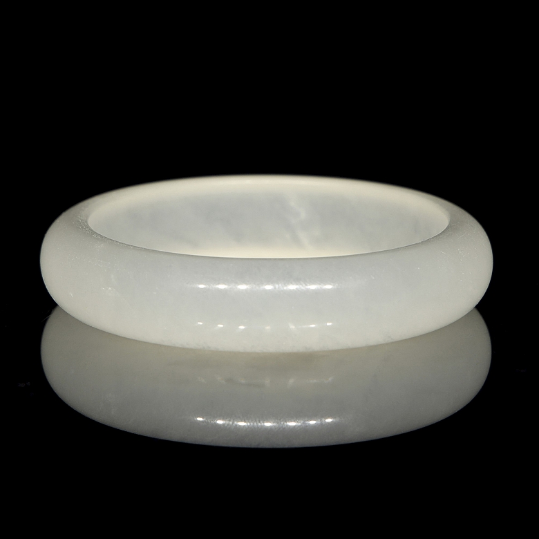 Esclava de jade blanco tallado, s.XX
