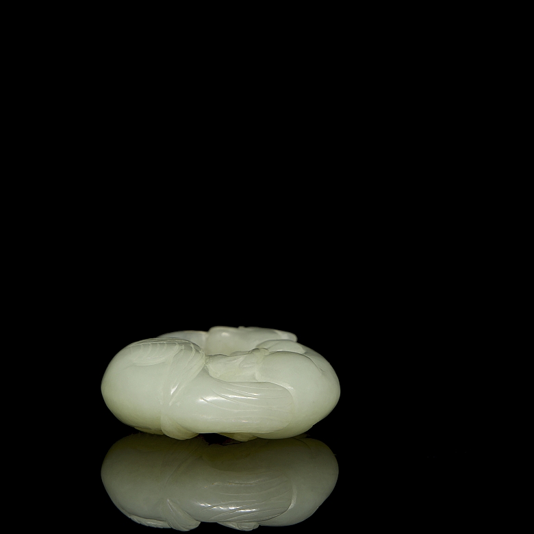 Jade pendant ‘Beasts’, Qing dynasty - 2