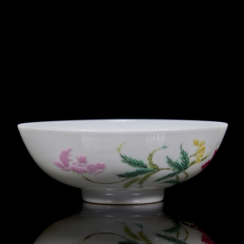 Cuenco de porcelana 
