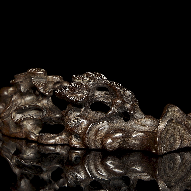 Carved wooden brush holder ‘Flowers’, Qing dynasty - 4