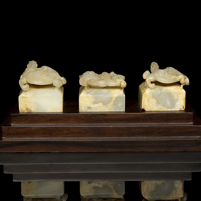 Conjunto de tres sellos de jade blanco
