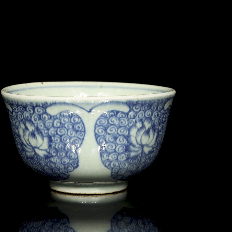 Cuenco de porcelana azul y blanco