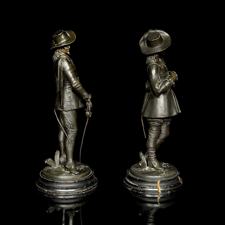 Pareja figuras de bronce 