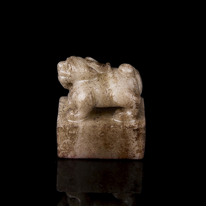 Carved jade seal ‘Mythical Beast’, Ming dynasty