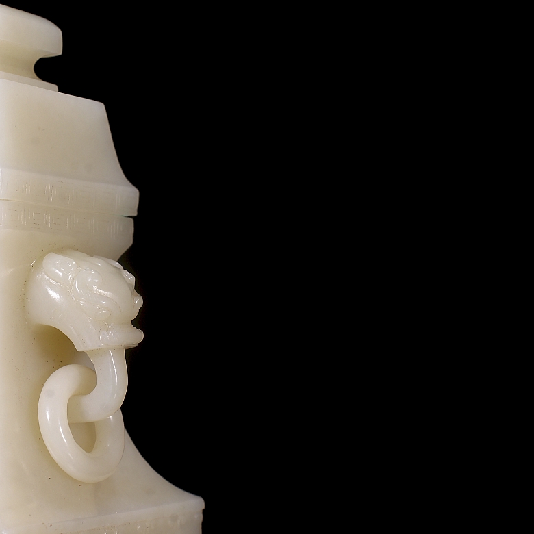 Jarrón cuadrangular de jade blanco de Hetian