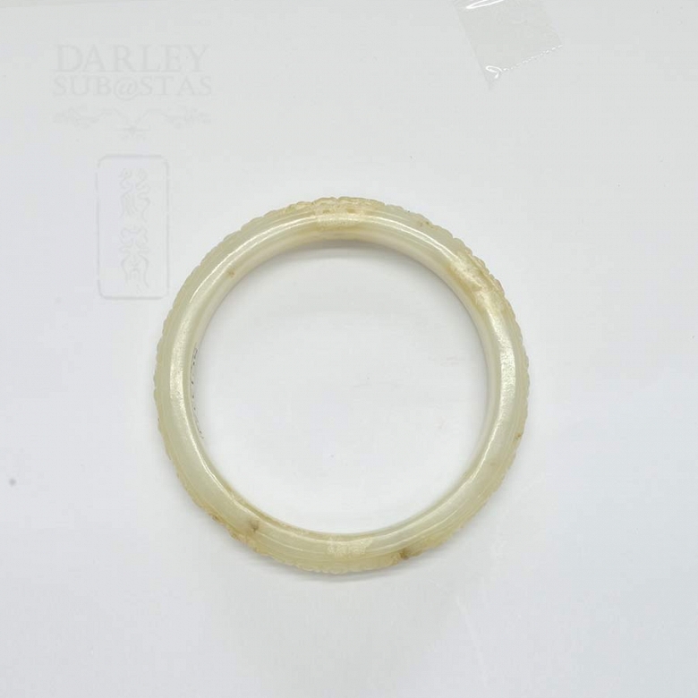 白带浅黄棕天然雕花圆玉手镯 - 2