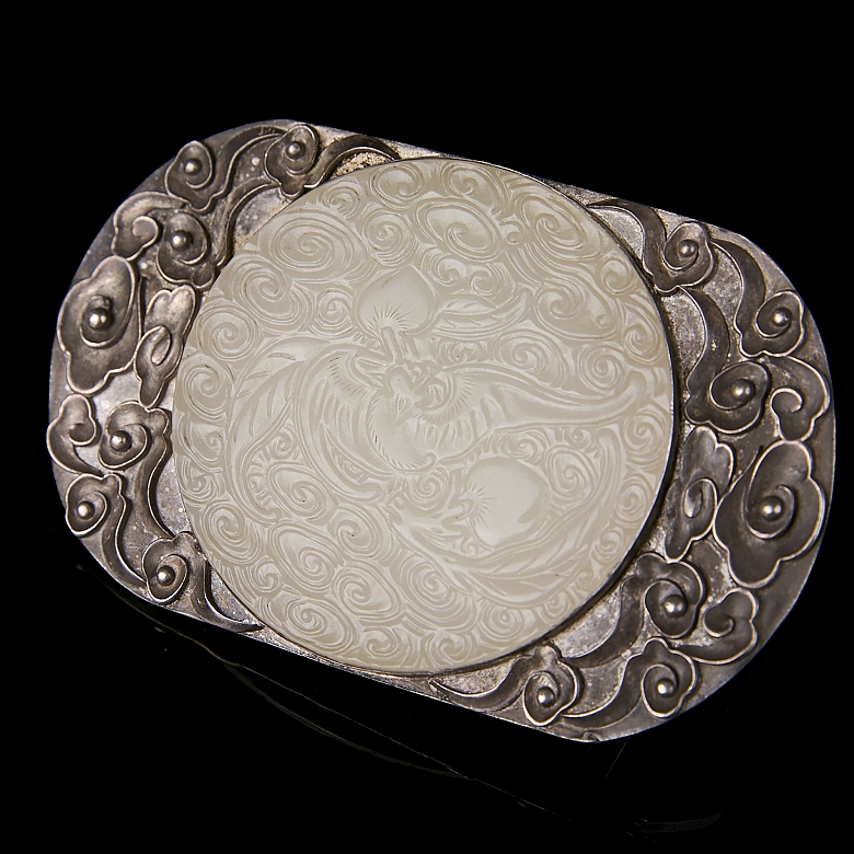 Silver and jade buckle, ‘Bat with Peaches,’ Qing dynasty