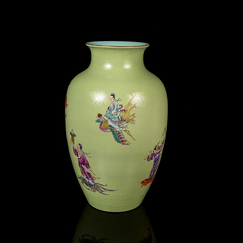 Glazed porcelain vase “Eight Immortals,” with Qianlong seal