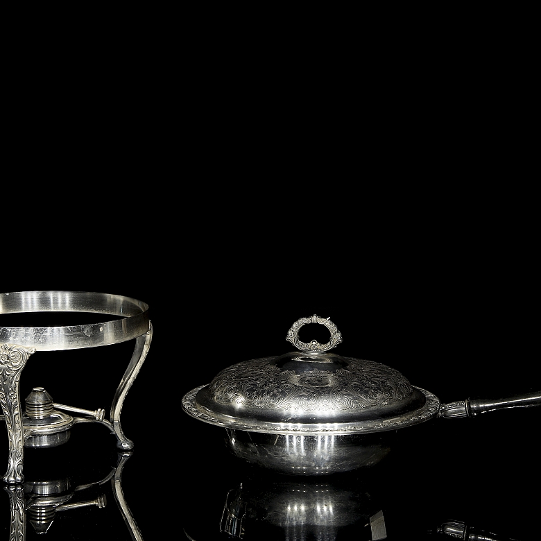 Calentador de metal plateado, s.XX
