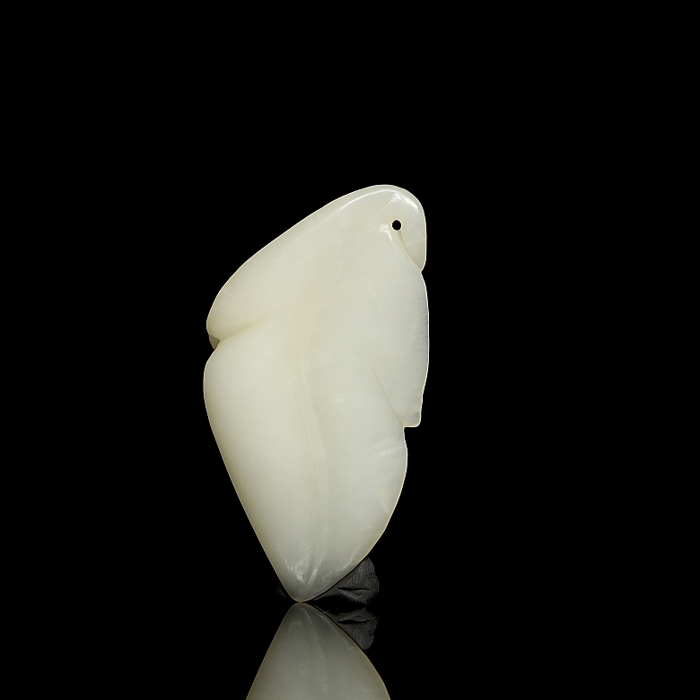 White jade pendant “Fruits”, Qing dynasty.