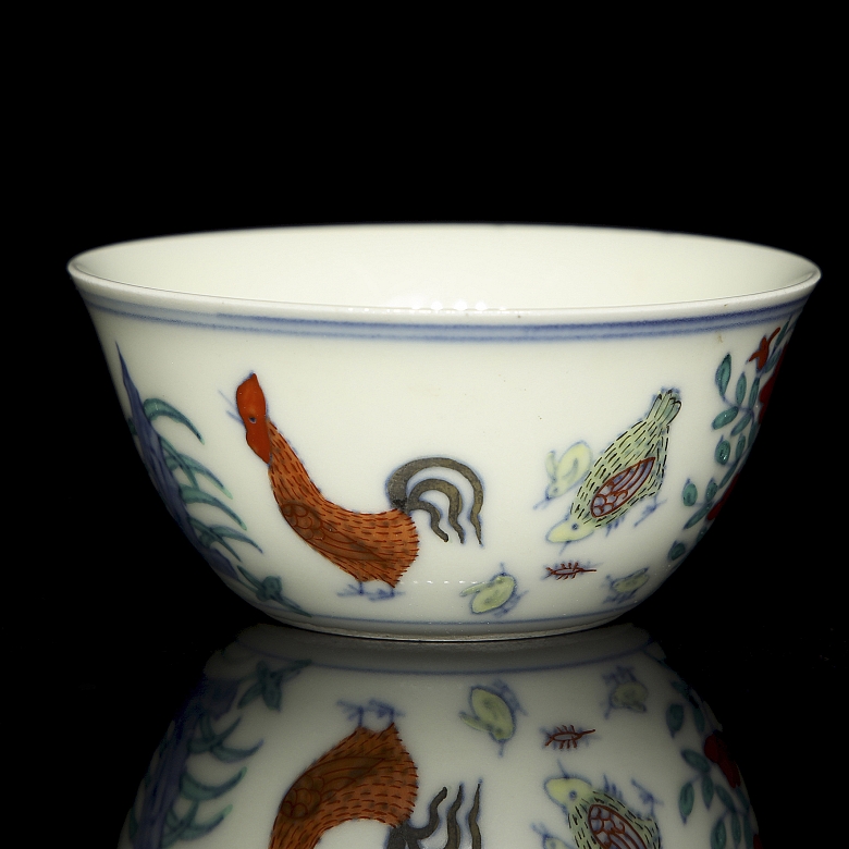 Polychrome porcelain bowl ‘Roosters and peonies’, with Chenghua seal - 1