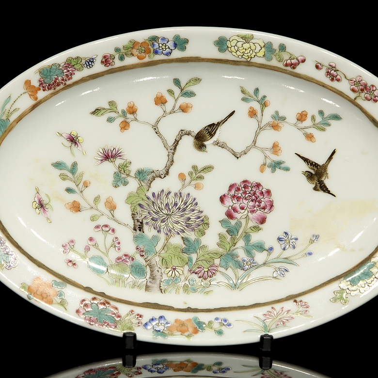 Rose family porcelain tray ‘Birds and Peonies’, with Guangxu mark - 1