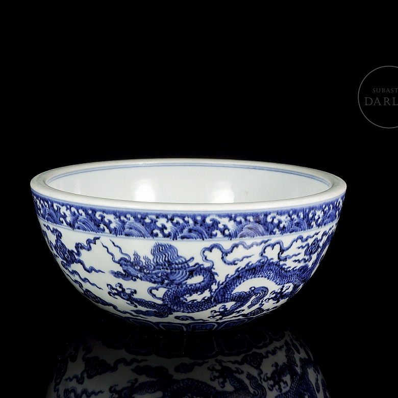 Cuenco de porcelana esmaltada azul y blanco 