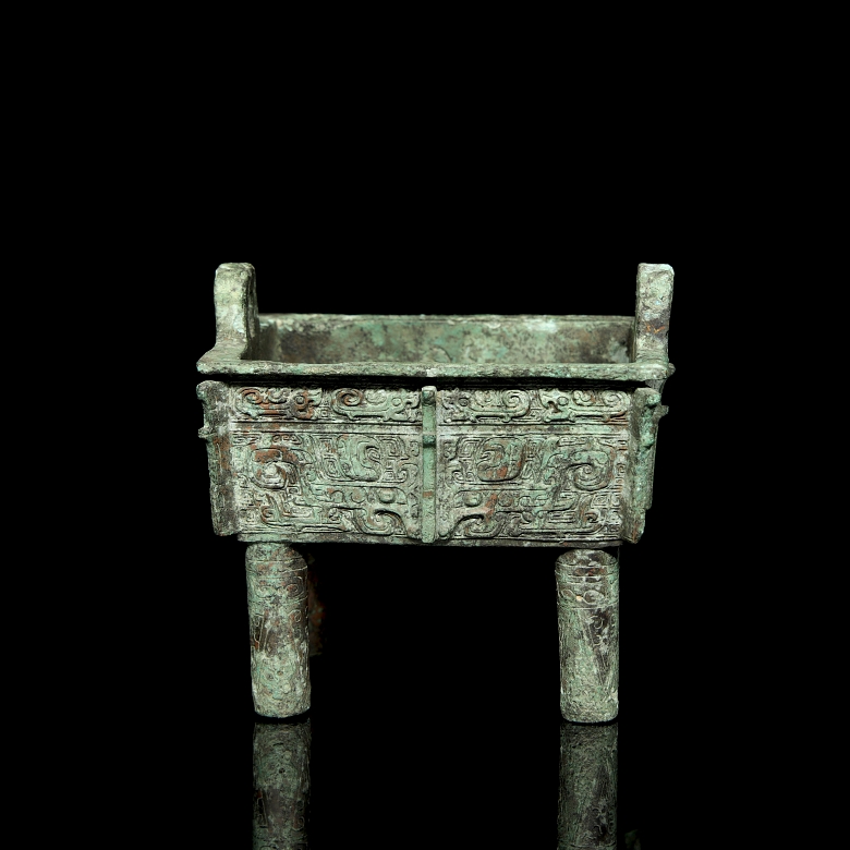 Bronze ritual censer ‘Taotie’, Shang style - 2