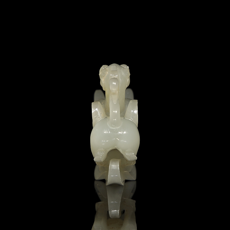 Amuleto de jade blanco