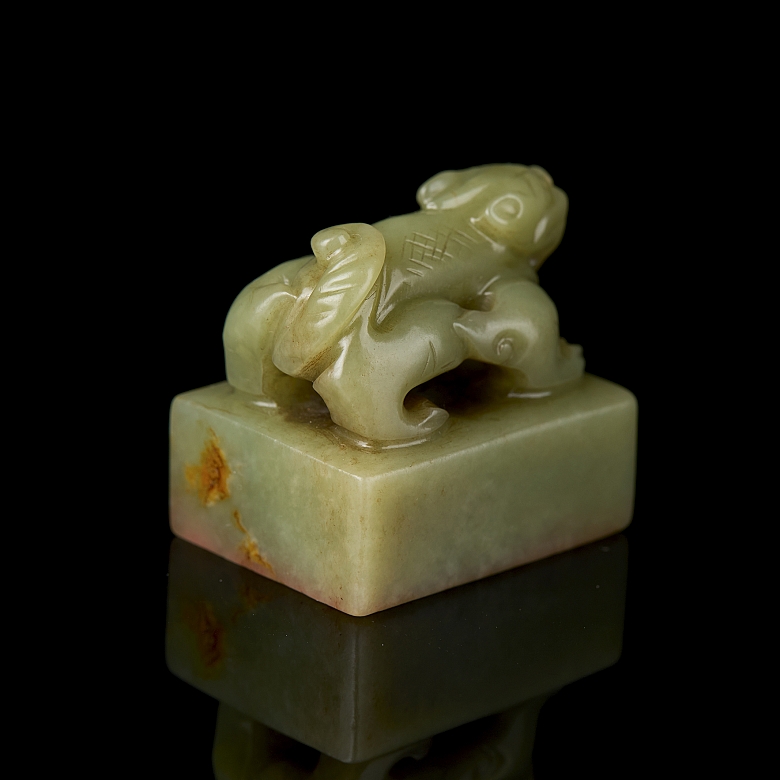 Yellow jade seal ‘Beast’, Qing dynasty