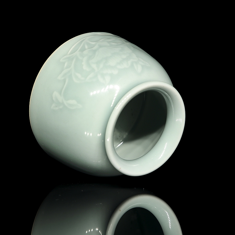 Recipiente de porcelana celadón 