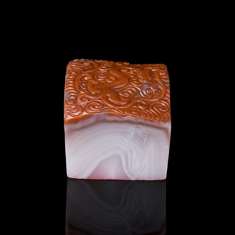Nanhong seal ‘Dragon among clouds’, Qing dynasty