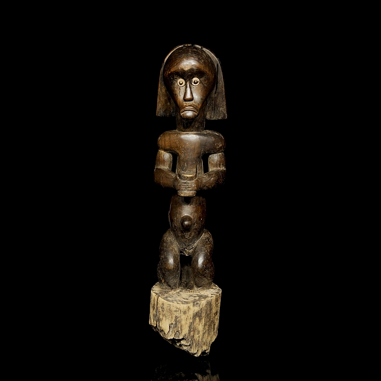 Figura relicario africana