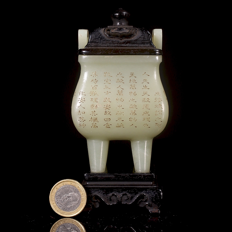 Hetian jade and wood incense burner, ‘Poem,’ Qing dynasty