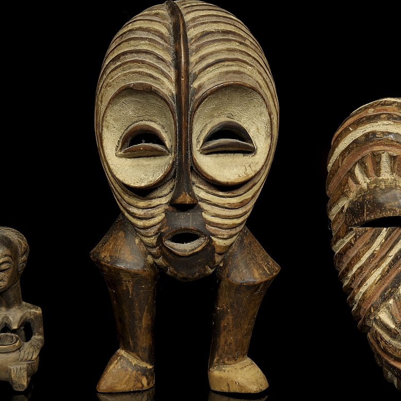 Tres tallas de madera tradicionales del arte tribal africano, s.XX