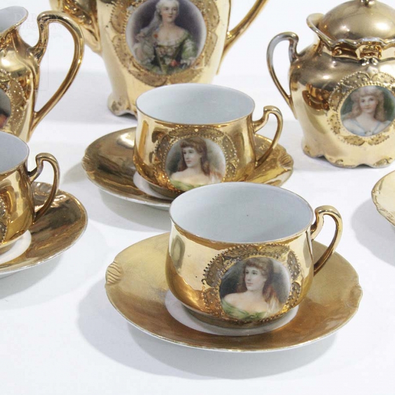 Juego de cafe dorado - 11